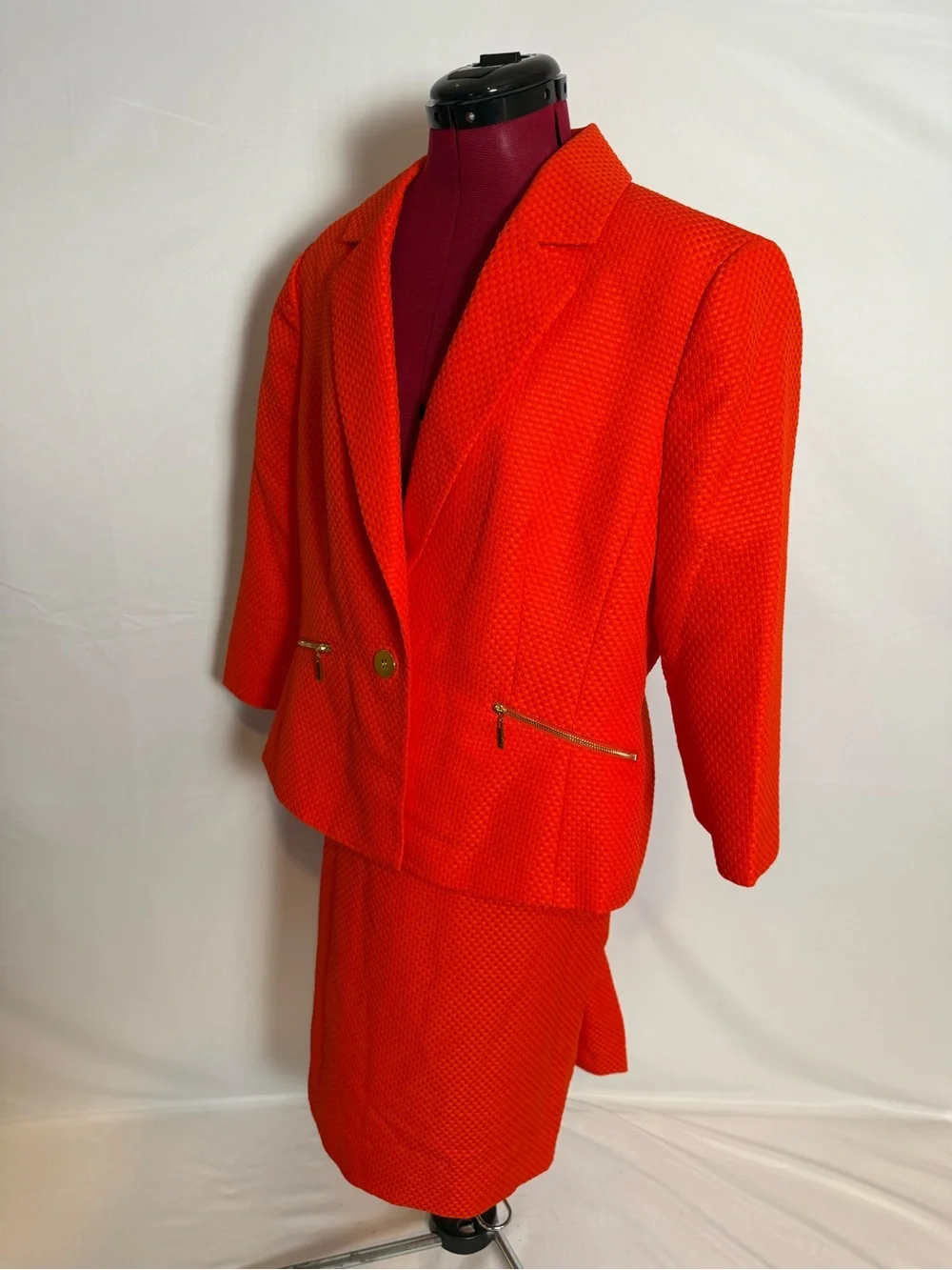 NWT Albert Nipon Skirt Suit Woman Size 16 Tiger Lily 2-Piece Set Blazer & Skirt